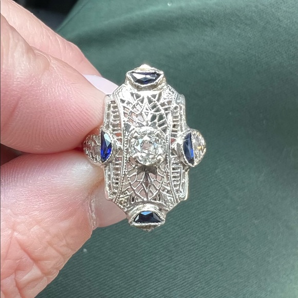 Vintage Diamond and sapphire ring size 6 - Picture 7 of 8